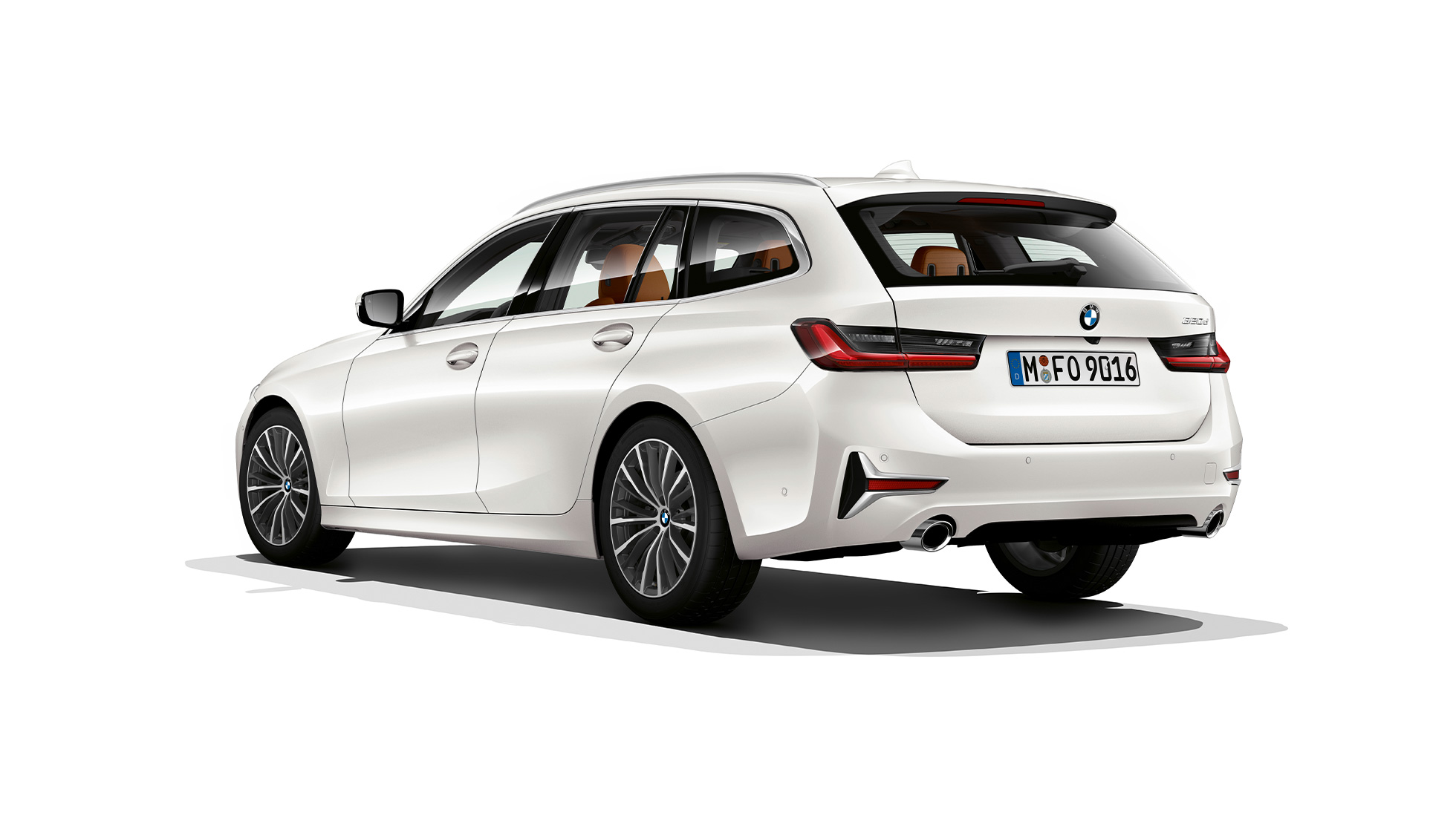 Perspetiva traseira a três quartos da Versão Line Luxury BMW Série 3 Touring, perspetiva traseira a três quartos da Versão Line Luxury