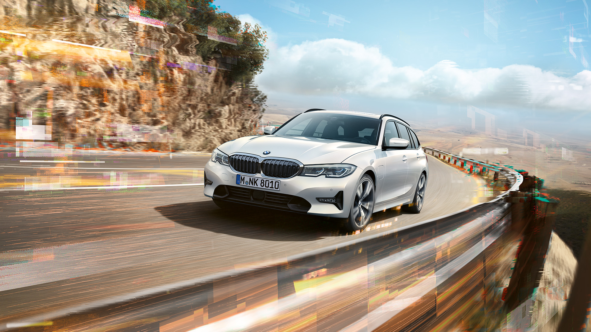 BMW Série 3 Touring, BMW 330e híbrido plug-in BMW Série 3 Touring, BMW 330e híbrido plug-in numa ponte