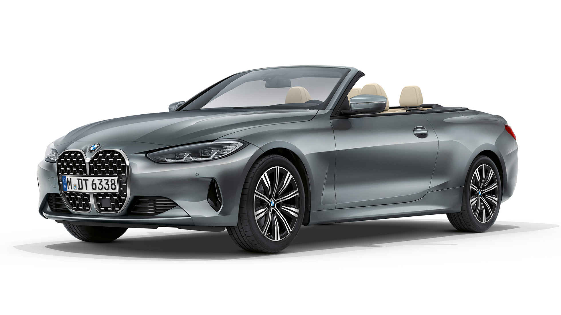 BMW Série 4 Cabrio, versão base, G23, 2020, perspetiva frontal a três quartos BMW Série 4 Cabrio, G23, 2020, versão base, pintura verde Sanremo metalizada, perspetiva frontal a três quartos