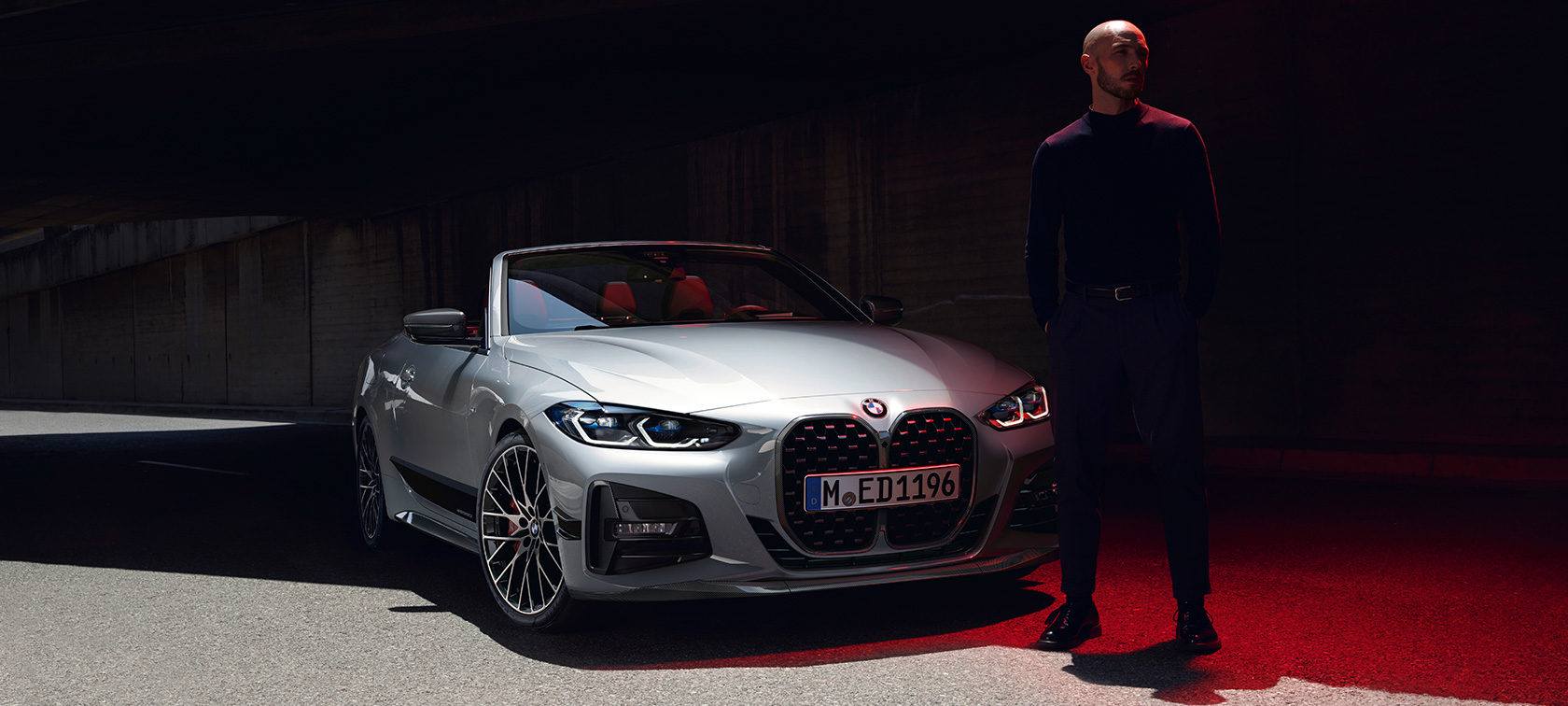 Perspetiva traseira a três quartos com suporte traseiro para bicicletas Pro 2.0 BMW, BMW Série 4 Cabrio, G23, 2020 BMW Série 4 Cabrio, G23, pintura verde Sanremo metalizada, 2020, perspetiva traseira a três quartos com suporte traseiro para bicicletas Pro 2.0 BMW