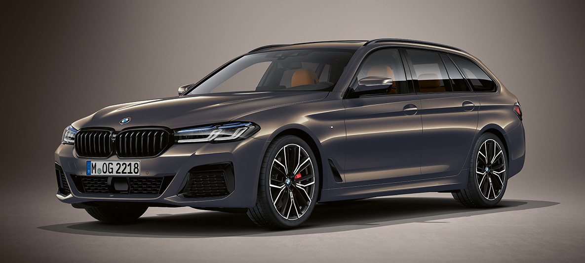 Pintura BMW Individual, BMW Série 5 Touring, G31 BMW Série 5 Touring, BMW Individual, G31, atualização, 2020, parado, perspetiva frontal a três quartos