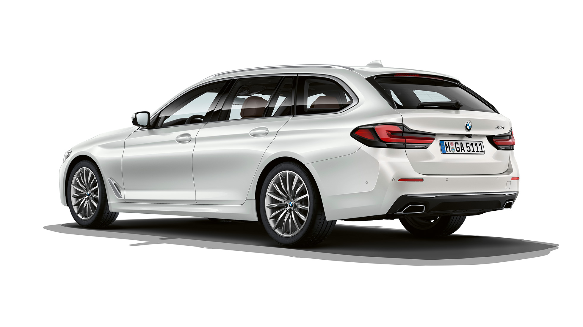 BMW Série 5 Touring, G31, Versão Luxury Line, traseira BMW Série 5 Touring 530i, G31, 2020, Versão Luxury Line, pintura branco Mineral, perspetiva traseira a três quartos