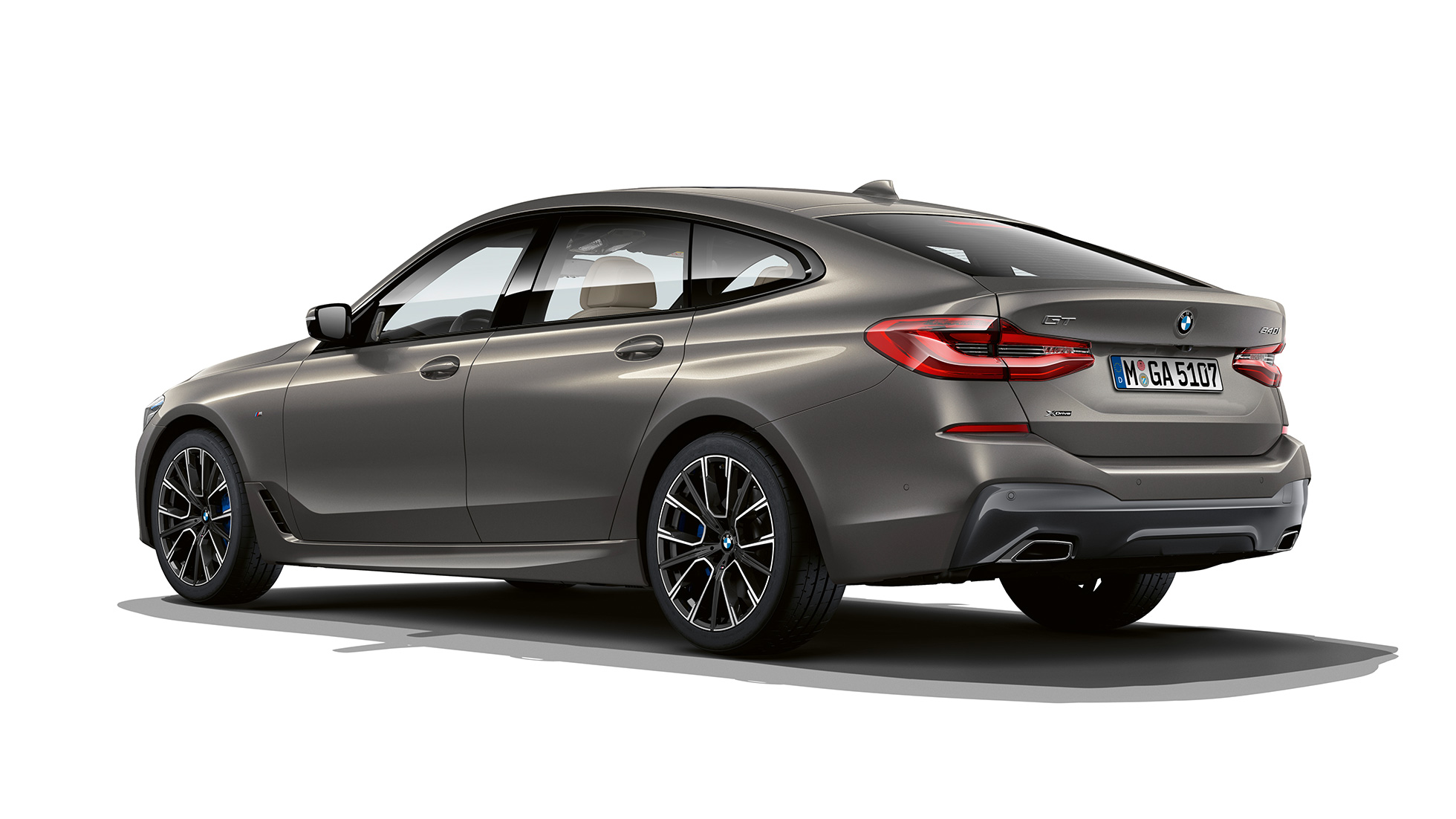 BMW Série 6 Gran Turismo, Pack Desportivo M, G32, 2020 BMW Série 6 Gran Turismo, G32, BMW 640i xDrive, 2020, Pack Desportivo M, pintura cinza Bernina com efeito âmbar, perspetiva traseira a três quartos