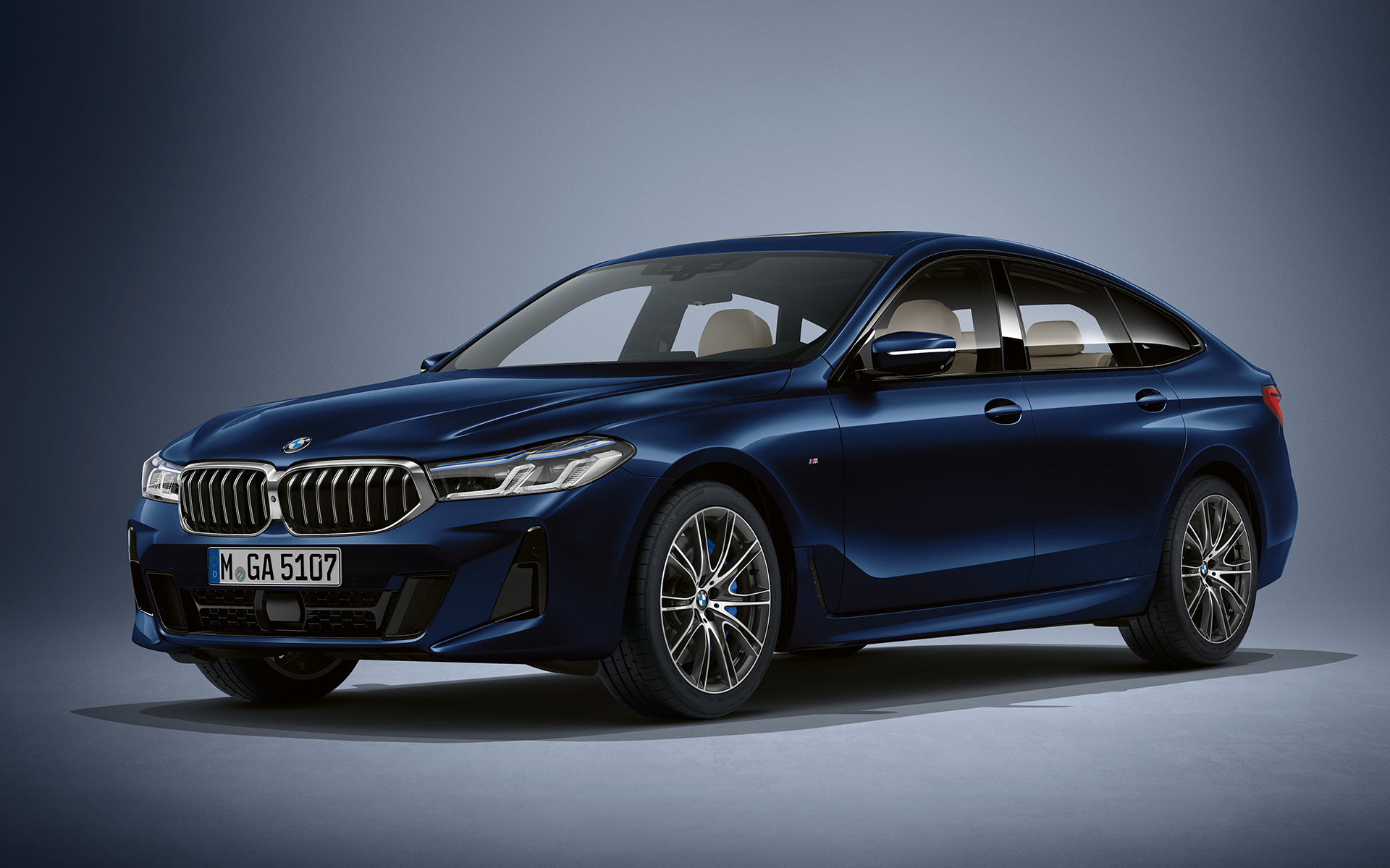 Pintura azul Tanzanite BMW Individual metalizada, BMW Série 6 Gran Turismo, G32, 2020 Pintura azul Tanzanite BMW Individual metalizada, BMW Série 6 Gran Turismo, G32, 2020, perspetiva frontal a três quartos, veículo parado