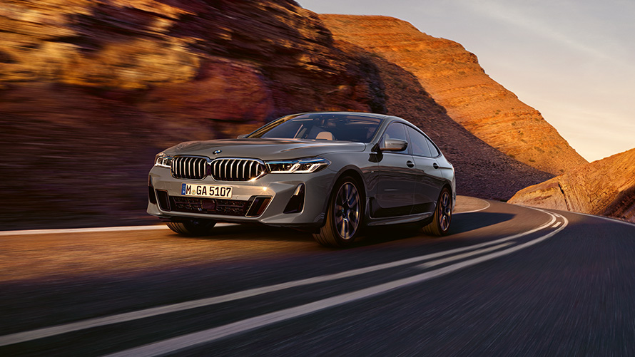 BMW Série 6 Gran Turismo (G32), perspetiva dianteira a três quartos BMW Série 6 Gran Turismo (G32), perspetiva dianteira a três quartos, parado