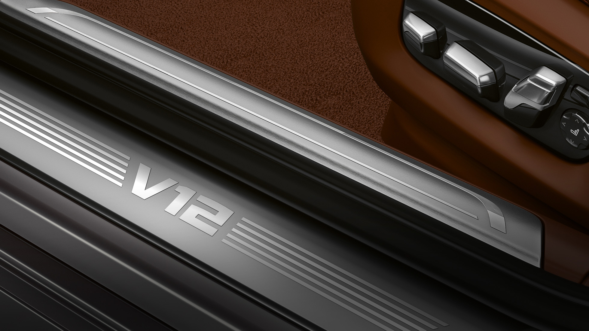 Motor BMW V12 BMW M760Li xDrive: grande plano do motor V12