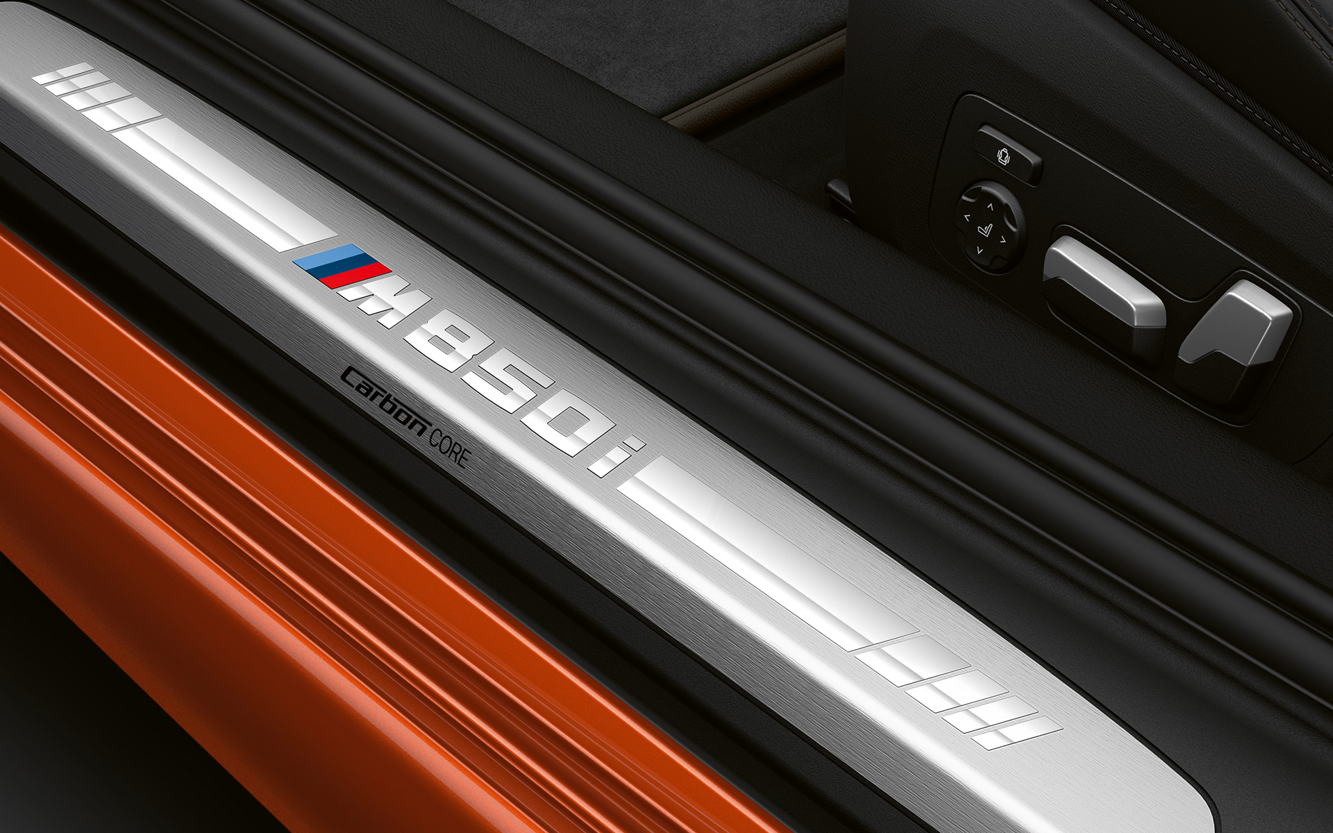 BMW 8 Series Coupé, door sill M850i Close-up of the door sill of the BMW 8 Series Coupé with M850i logo.