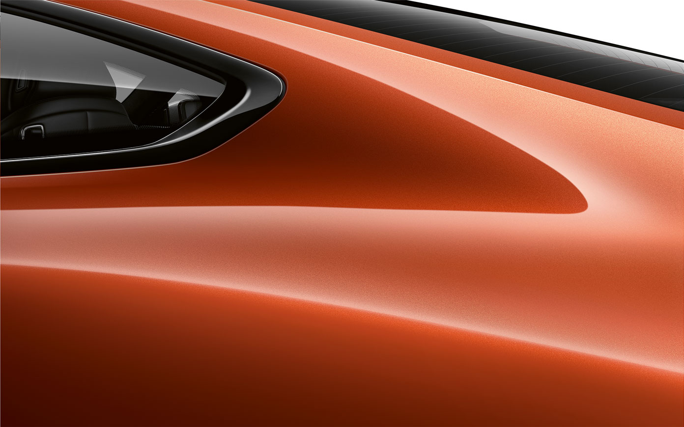 BMW Série 8 Coupé, grande plano do pilar C. Grande plano do pilar C do BMW Série 8 Coupé na pintura laranja Sunset metalizada.