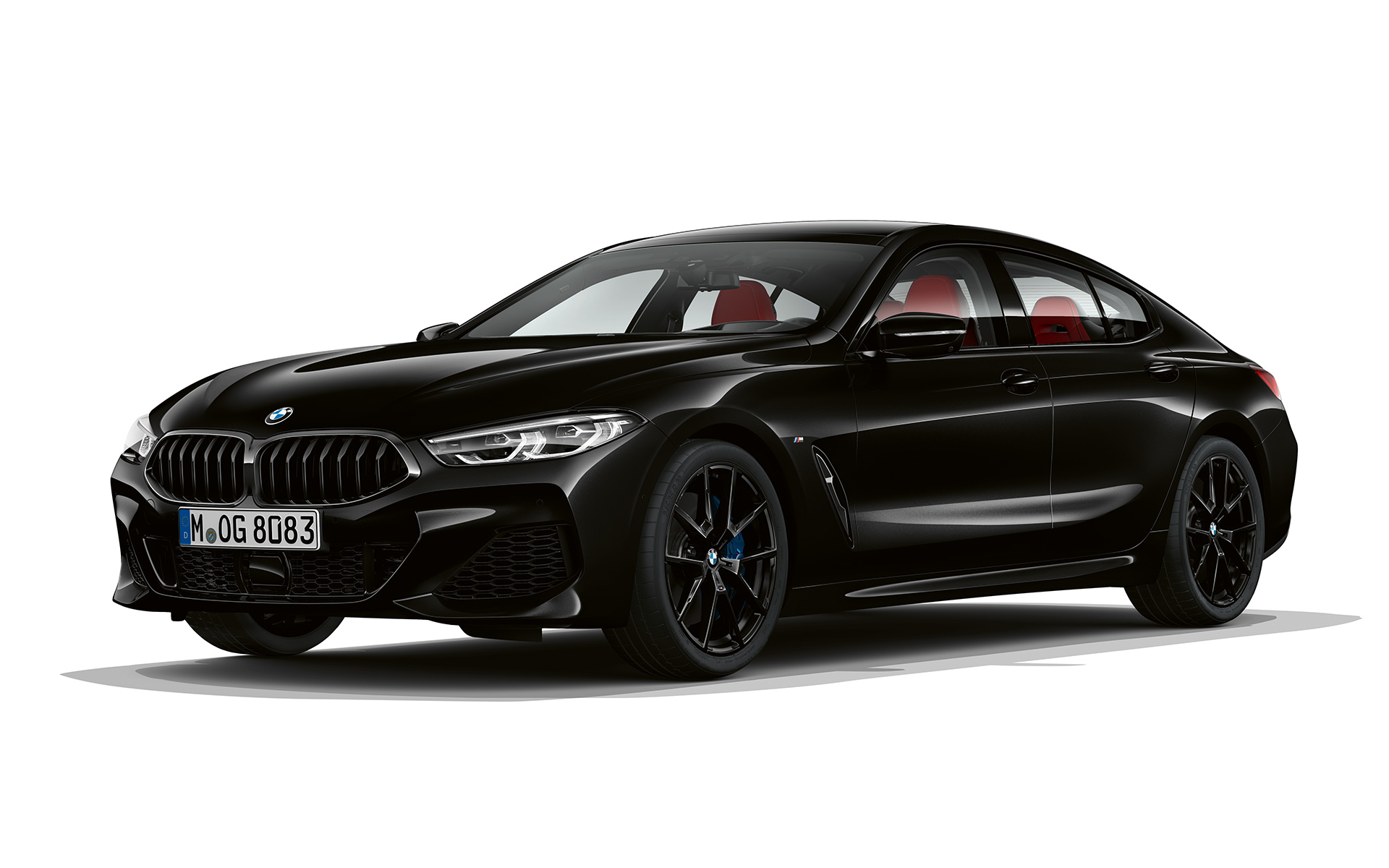 Equipamento Dark Seduction, perspetiva frontal a três quartos BMW Série 8 Gran Coupé, equipamento Dark Seduction, perspetiva frontal a três quartos