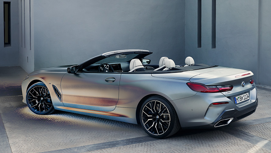 BMW Série 8 Cabrio (G14), perspetiva lateral a três quartos, parado BMW Série 8 Cabrio (G14), perspetiva lateral a três quartos, parado