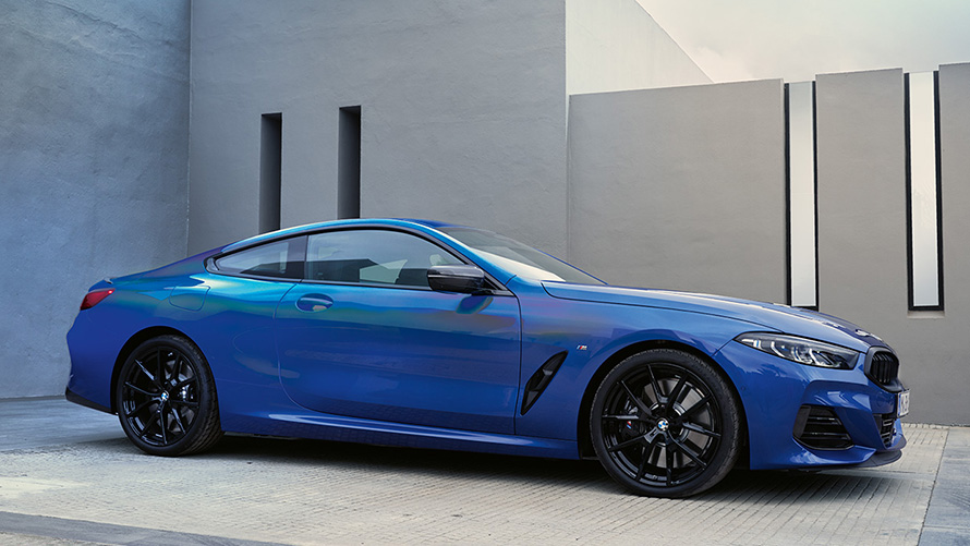 BMW Série 8 Coupé (G15), perspetiva dianteira a três quartos, parado BMW Série 8 Coupé (G15), perspetiva dianteira a três quartos, parado