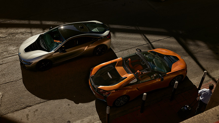 BMW i8, I12, I15, primeira geração, perspetiva lateral a três quartos, na rua Modelos BMW i, BMW i8, I12, I15, primeira geração, perspetiva lateral a três quartos, na rua