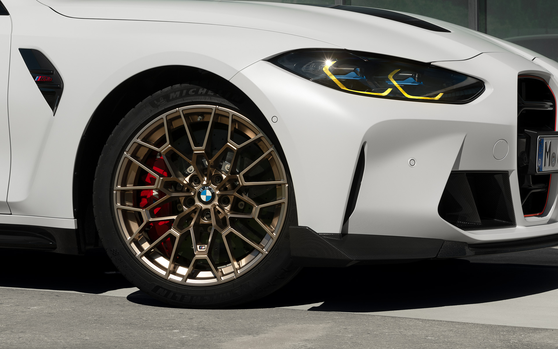 Jantes de liga leve de baixo peso, forjadas (design exclusivo CS) com pneus de pista, BMW M3 CS, G80 BMW M3 CS, G80, jantes de liga leve de baixo peso, forjadas (design exclusivo CS) com pneus de pista