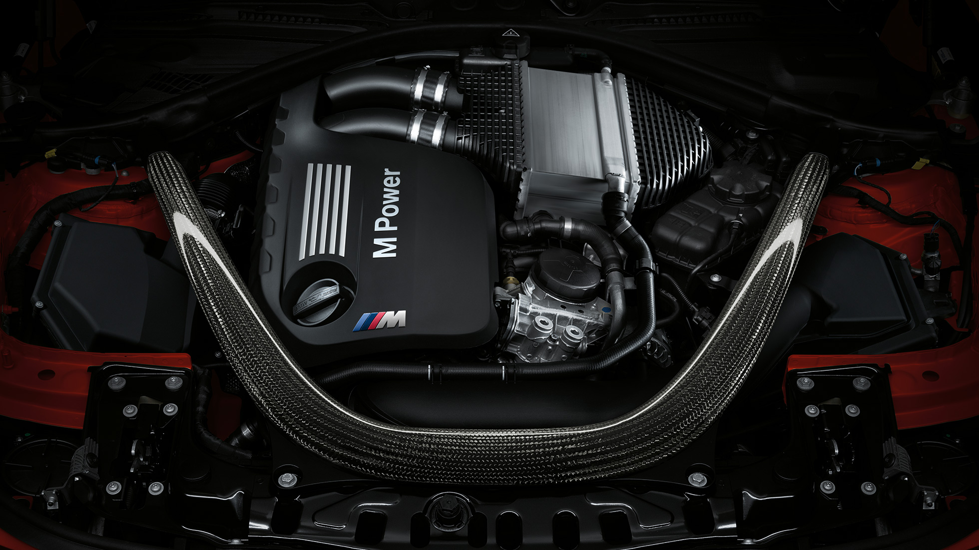 THE M4 BMW M4 Coupé BMW.pt