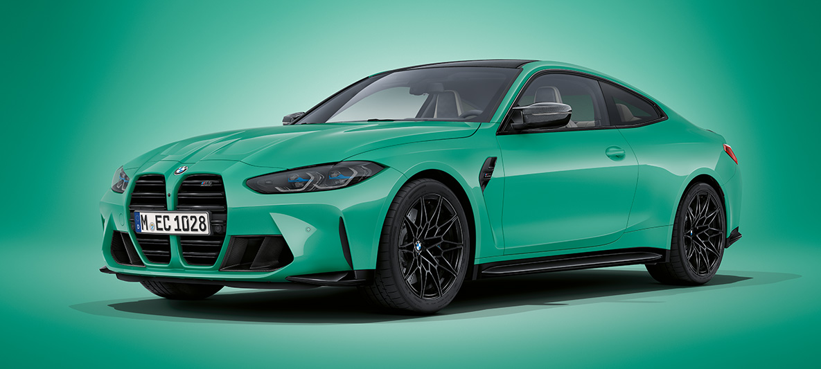 BMW M4 Coupé, pintura verde Mint BMW Individual metalizada, G82, 2021, perspetiva dianteira a três quartos, parado BMW M4 Coupé, pintura verde Mint BMW Individual metalizada, G82, 2021, perspetiva dianteira a três quartos, parado