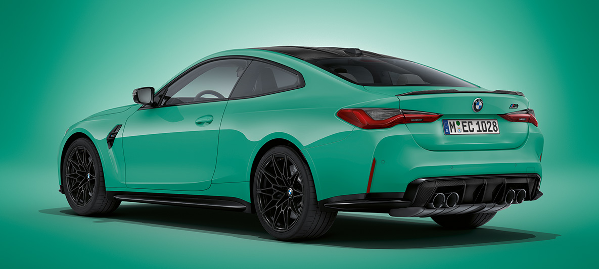 BMW M4 Coupé, pintura verde Mint BMW Individual metalizada, G82, 2021, perspetiva dianteira a três quartos, parado BMW M4 Coupé, pintura verde Mint BMW Individual metalizada, G82, 2021, perspetiva dianteira a três quartos, parado