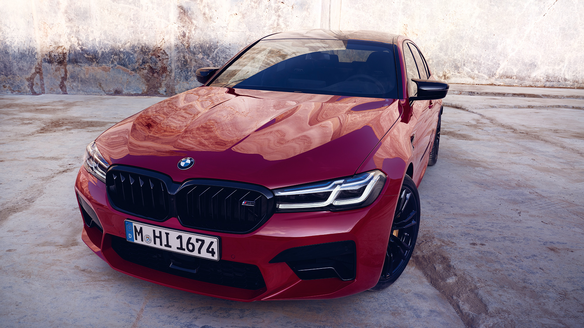 Design M, BMW M5 Competition, F90 LCI, atualização, 2020, perspetiva frontal a três quartos Design M, BMW M5 Competition, F90 LCI, atualização, 2020, vermelho Imola BMW Individual, perspetiva frontal a três quartos