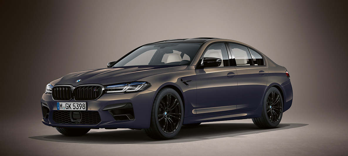 BMW Individual, BMW M5 Berlina, F90, 2020, pintura cinza Alvite metalizada BMW Individual, BMW M5 Berlina, F90 LCI, atualização, 2020, pintura cinza Alvite metalizada, perspetiva frontal a três quartos