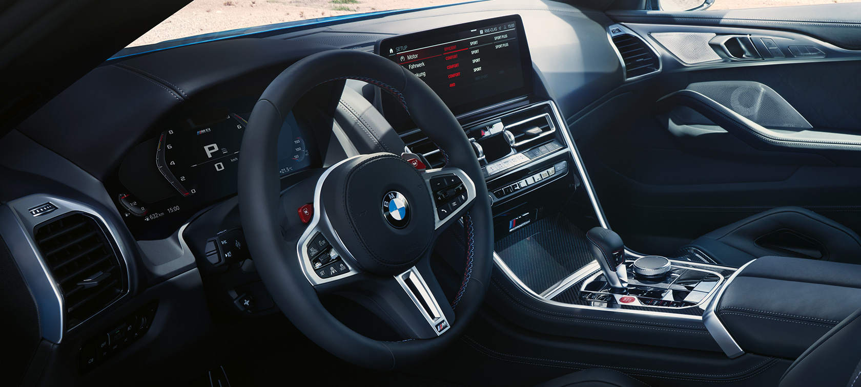 Volante M em pele, BMW M8 Competition Coupé, F92, LCI, atualização, 2022, posto de condução BMW M8 Competition Coupé, F92, LCI, atualização, 2022, posto de condução, visor de controlos, volante M em pele