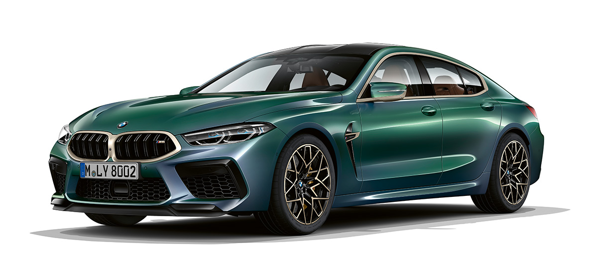 BMW M8 Gran Coupé First Edition, perspetiva frontal a três quartos BMW M8 Gran Coupé First Edition, F93, 2020, pintura verde Aurora Diamond BMW Individual metalizada, perspetiva frontal a três quartos