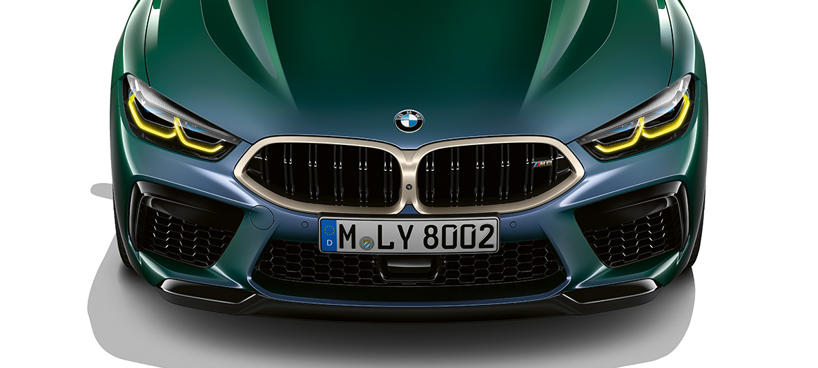 BMW M8 Gran Coupé First Edition, perspetiva frontal BMW M8 Gran Coupé First Edition, F93, 2020, pintura verde Aurora Diamond BMW Individual metalizada, perspetiva frontal