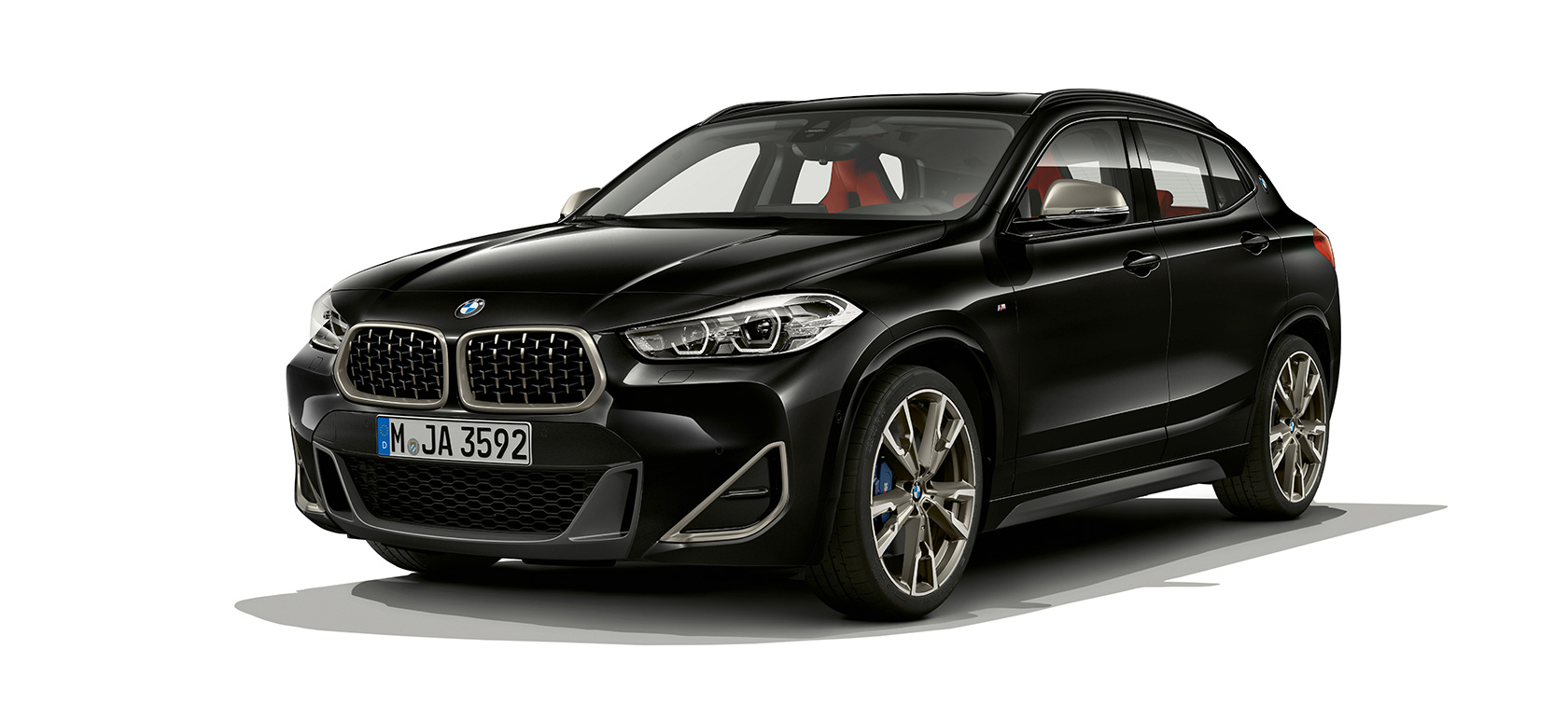 Perspetiva frontal a três quartos, BMW X2 M35i, F39 Perspetiva frontal a três quartos, BMW X2 M35i, 2018, F39, preto Sapphire metalizado