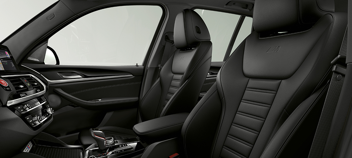 BMW X3 M, bancos desportivos em pele Vernasca em preto. BMW X3 M, interior, bancos desportivos em pele Vernasca em preto.
