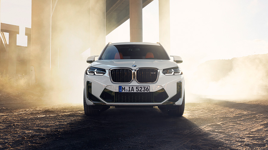 BMW X3 M, F97, LCI, atualização, 2021, cor exterior branco Alpine, perspetiva frontal BMW X3 M, F97, LCI, atualização, 2021, cor exterior branco Alpine, perspetiva frontal