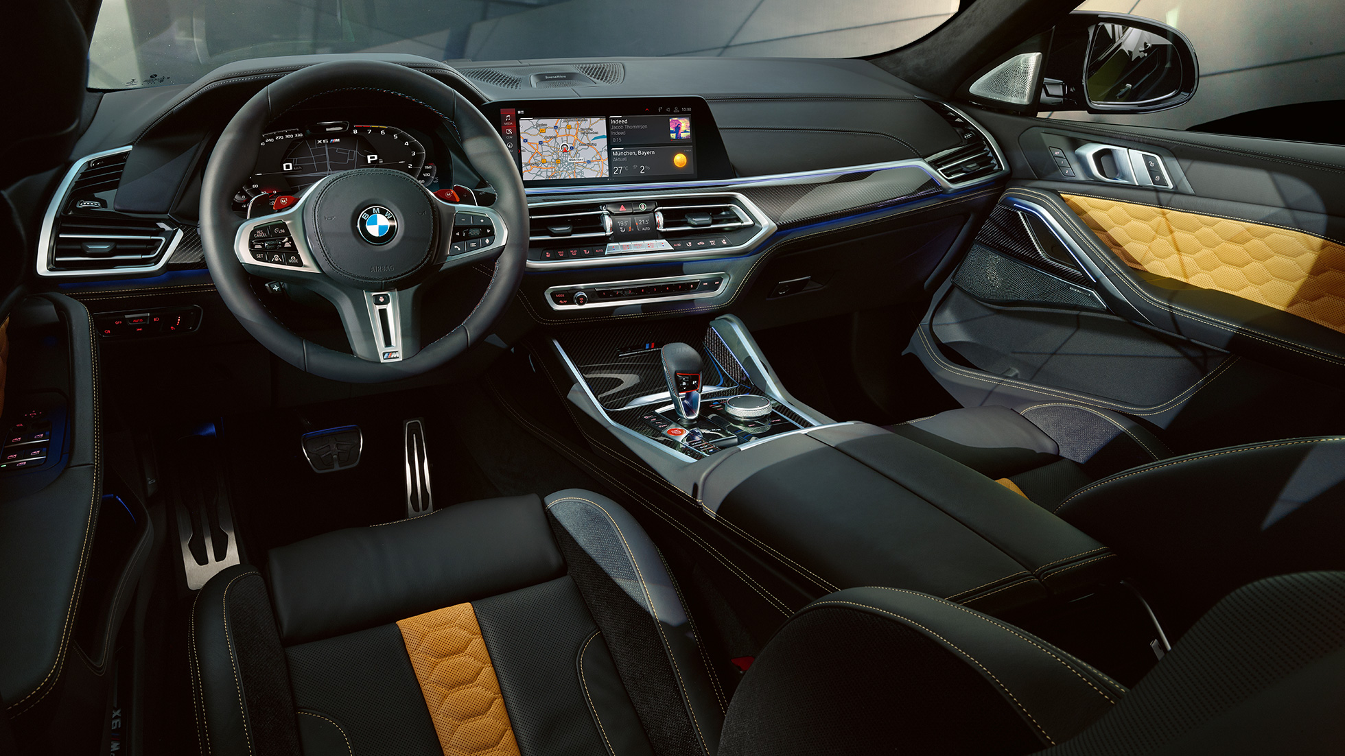 Posto de condução do BMW X6 M Competition Posto de condução do BMW X6 M Competition, F96, interior