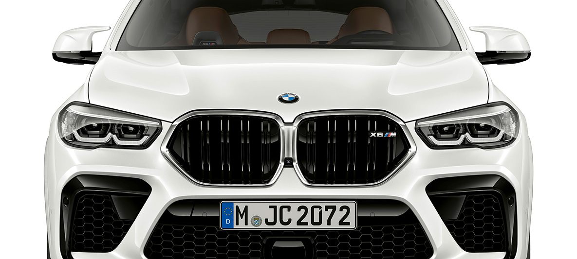 Dianteira do BMW X6 M, F96 Grelha dupla em forma de rim do BMW X6 M, F96, 2020, SUV, perspetiva frontal