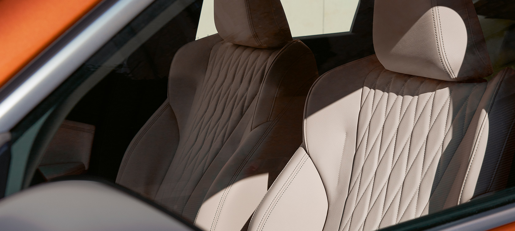 BMW X1 xDrive23i, U11, ICE, Versão xLine, pintura laranja Utah metalizada, destaques interiores Destaques interiores, BMW X1 xDrive23i, U11, ICE, Versão xLine, pintura laranja Utah metalizada, jantes de liga leve BMW Individual 869 I de raios múltiplos de 20"