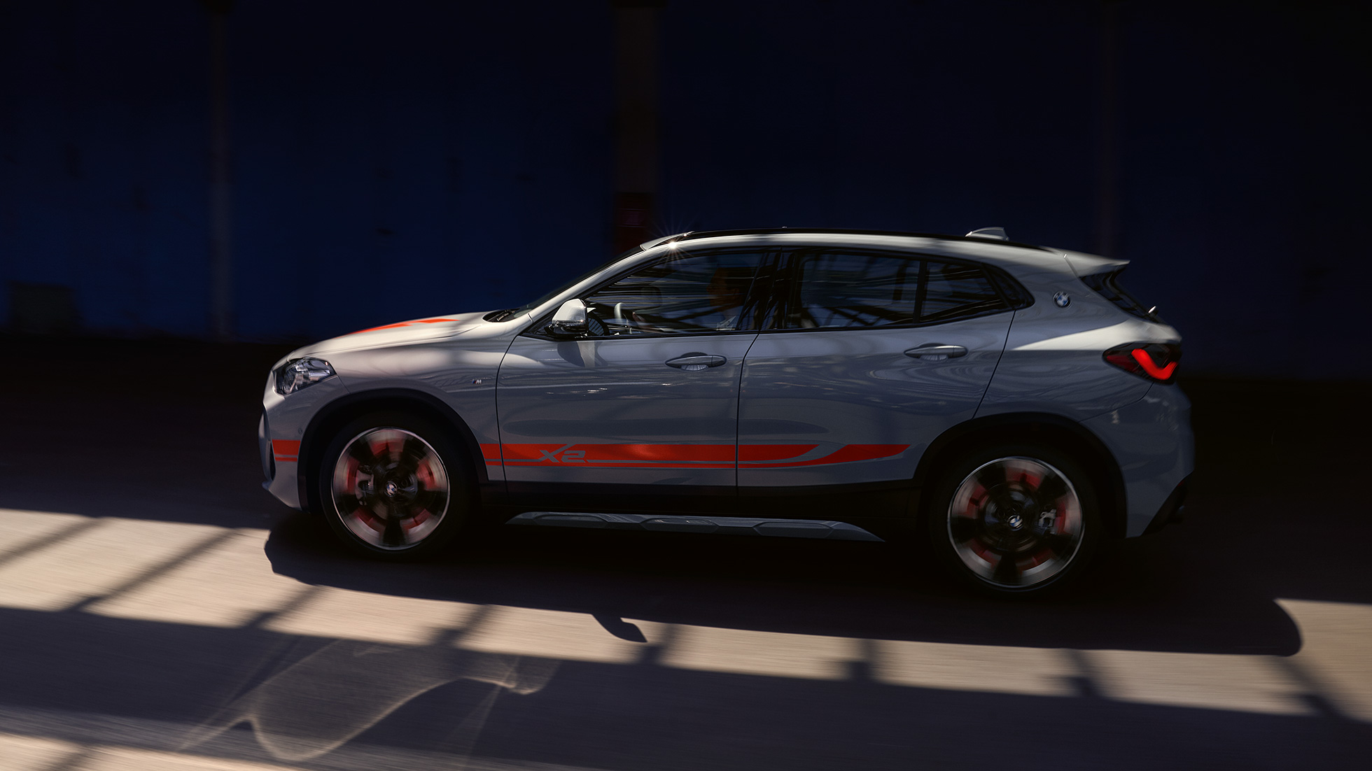 Perspetiva lateral, BMW X2, F39 BMW X2, 2018, F39, dourado Galvanic metalizado, perspetiva lateral