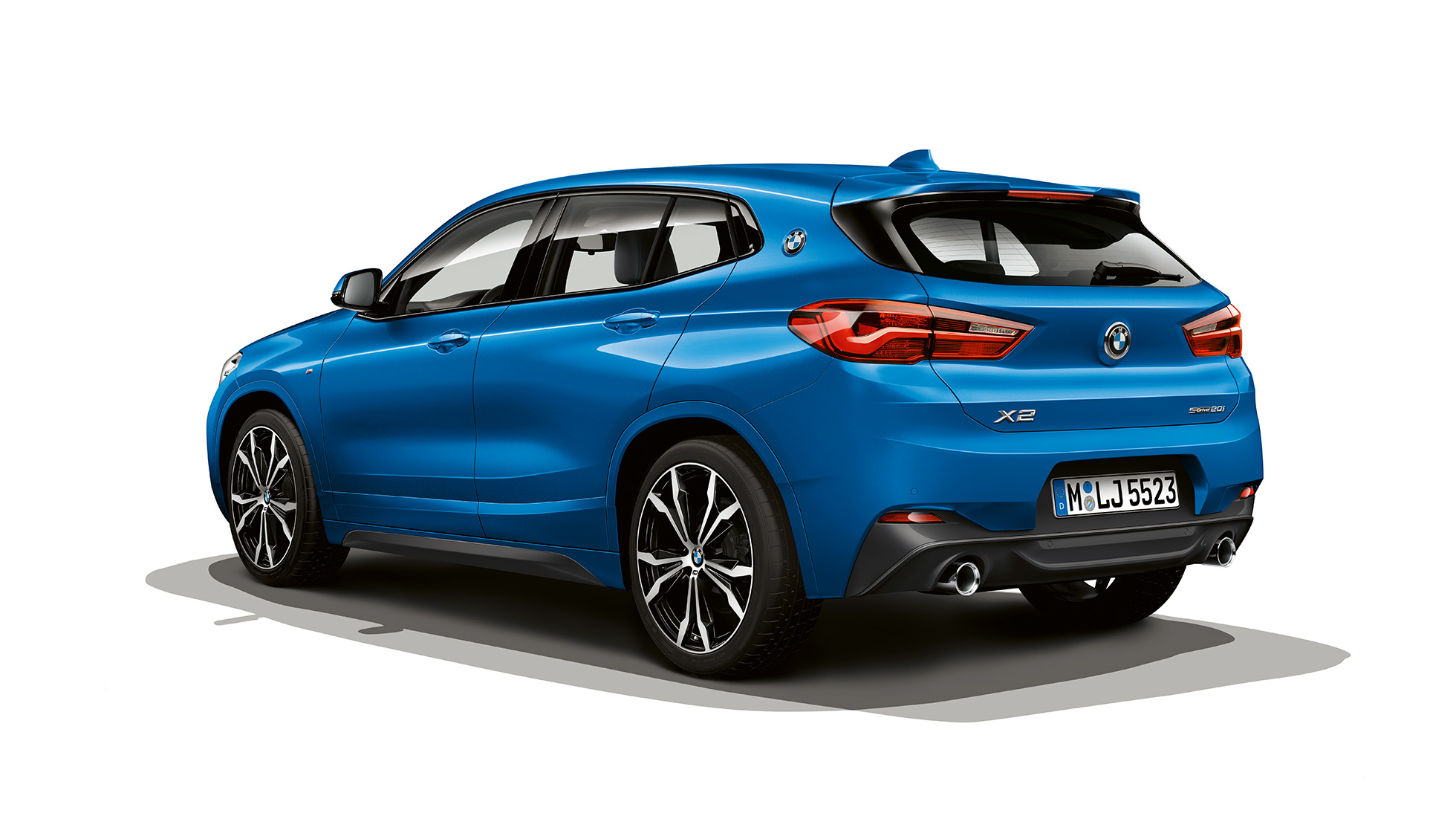 Perspetiva lateral a três quartos, BMW X2 sDrive20i, Versão Desportiva M BMW X2 sDrive20i, Versão Desportiva M, 2018, F39, azul Misano metalizado, perspetiva lateral a três quartos
