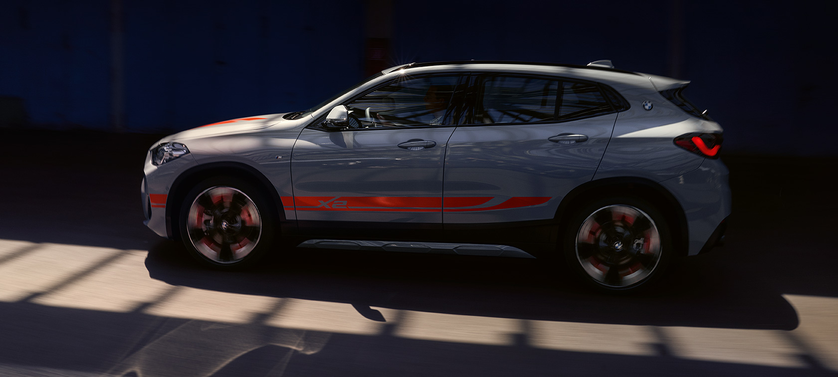 Perspetiva lateral, BMW X2, F39 Perspetiva lateral, BMW X2, F39, 2020, pintura cinza Brooklyn