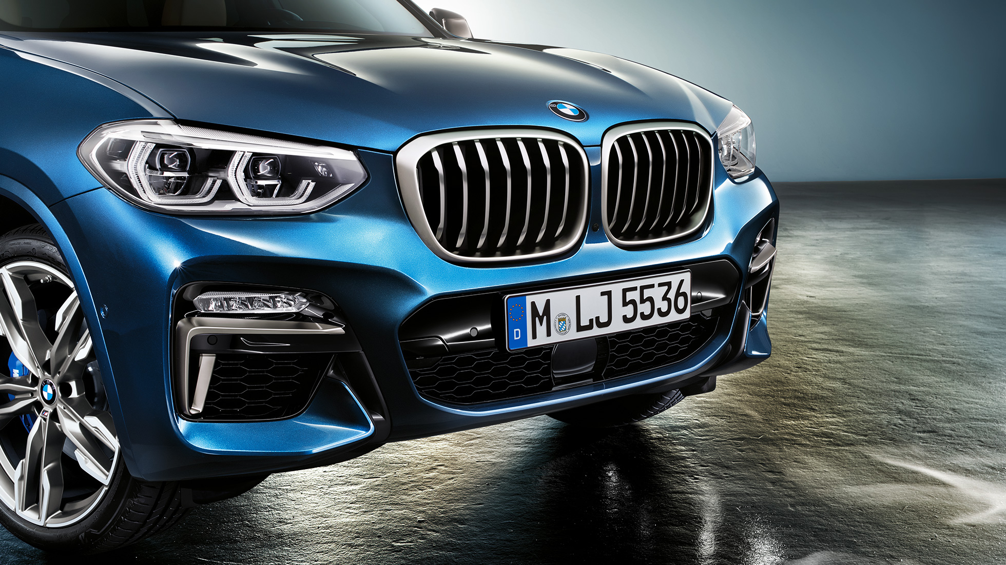 BMW X3 M40i, spoiler dianteiro e grelha em forma de rim BMW X3 M40i, spoiler dianteiro e grelha em forma de rim