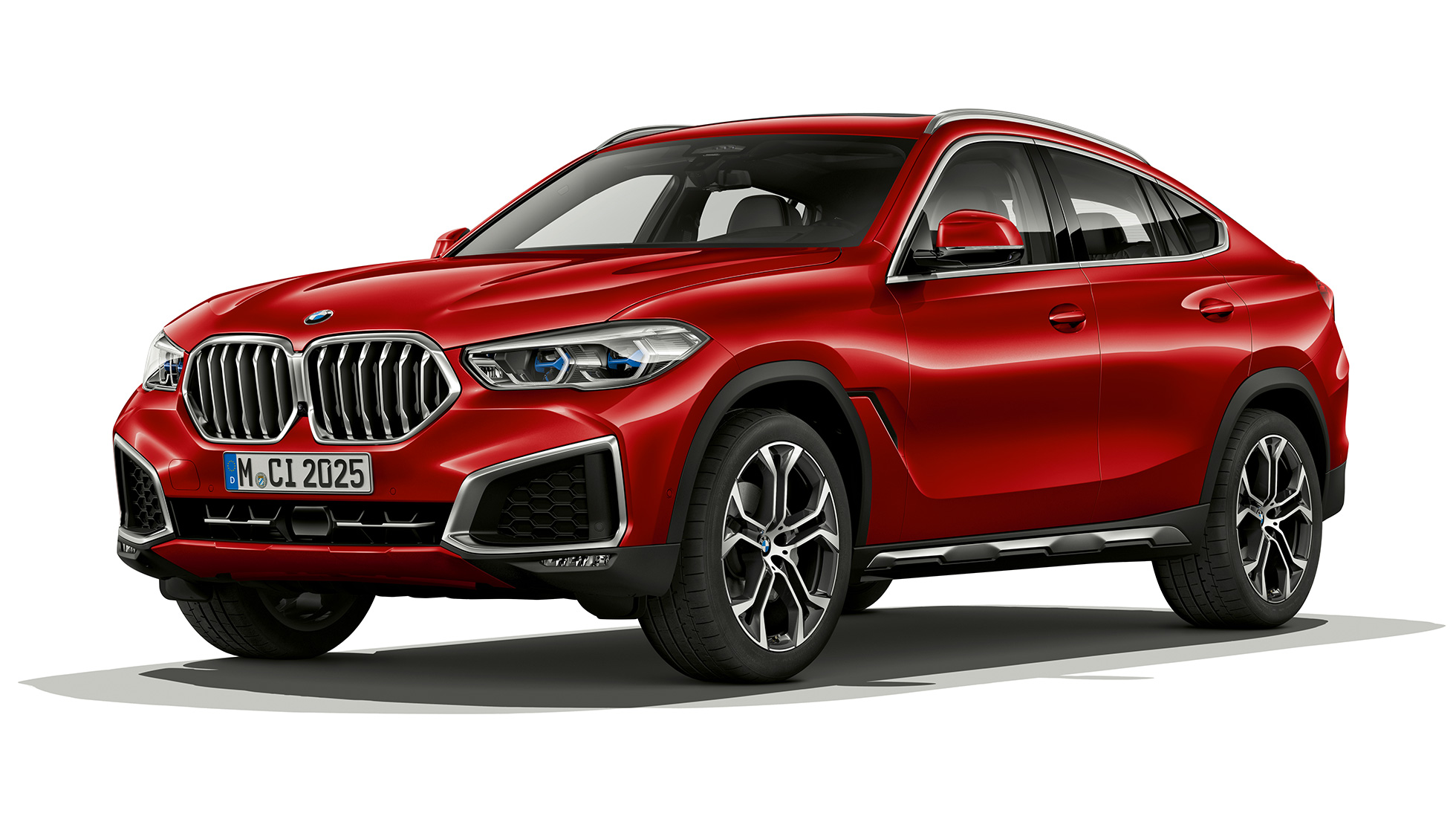 Exterior do BMW X6 equipado com a Versão BMW xLine. Perspetiva dianteira a três quartos do BMW X6 equipado com a Versão BMW xLine.
