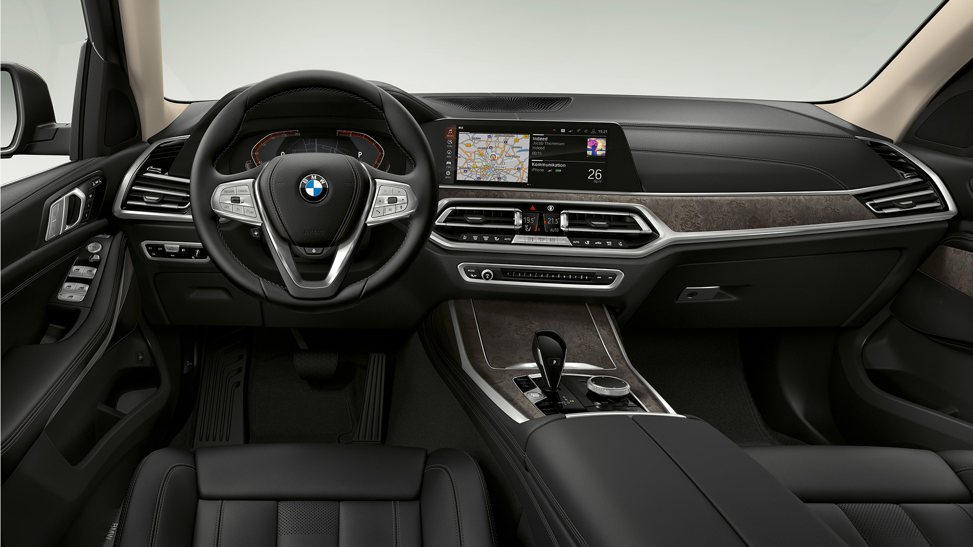BMW X7, posto de condução Grande plano frontal do posto de condução do BMW X7