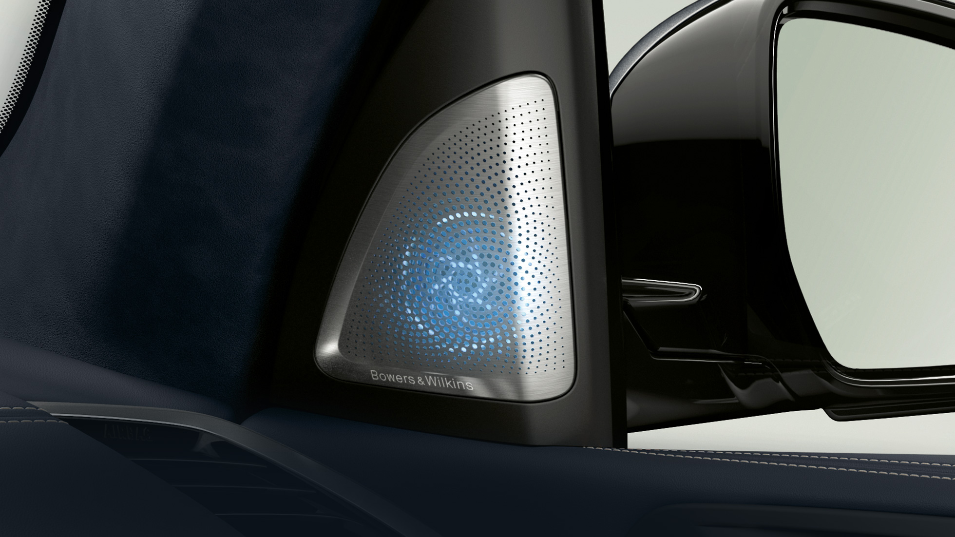 Sistema de som Bowers & Wilkins Diamond Surround Bowers & Wilkins: grande plano de um altifalante Diamond Surround