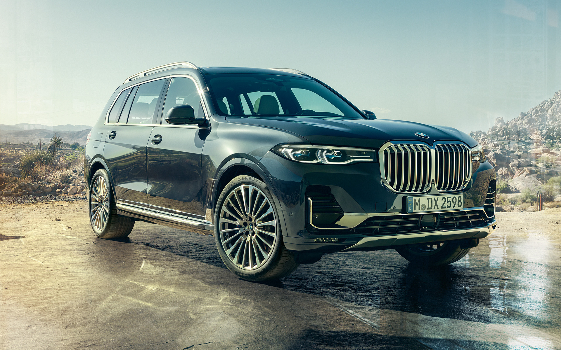 Exterior, perspetiva frontal a três quartos, BMW X7, G07, 2019 BMW X7, G07, 2019, exterior, perspetiva frontal a três quartos, num cenário de deserto