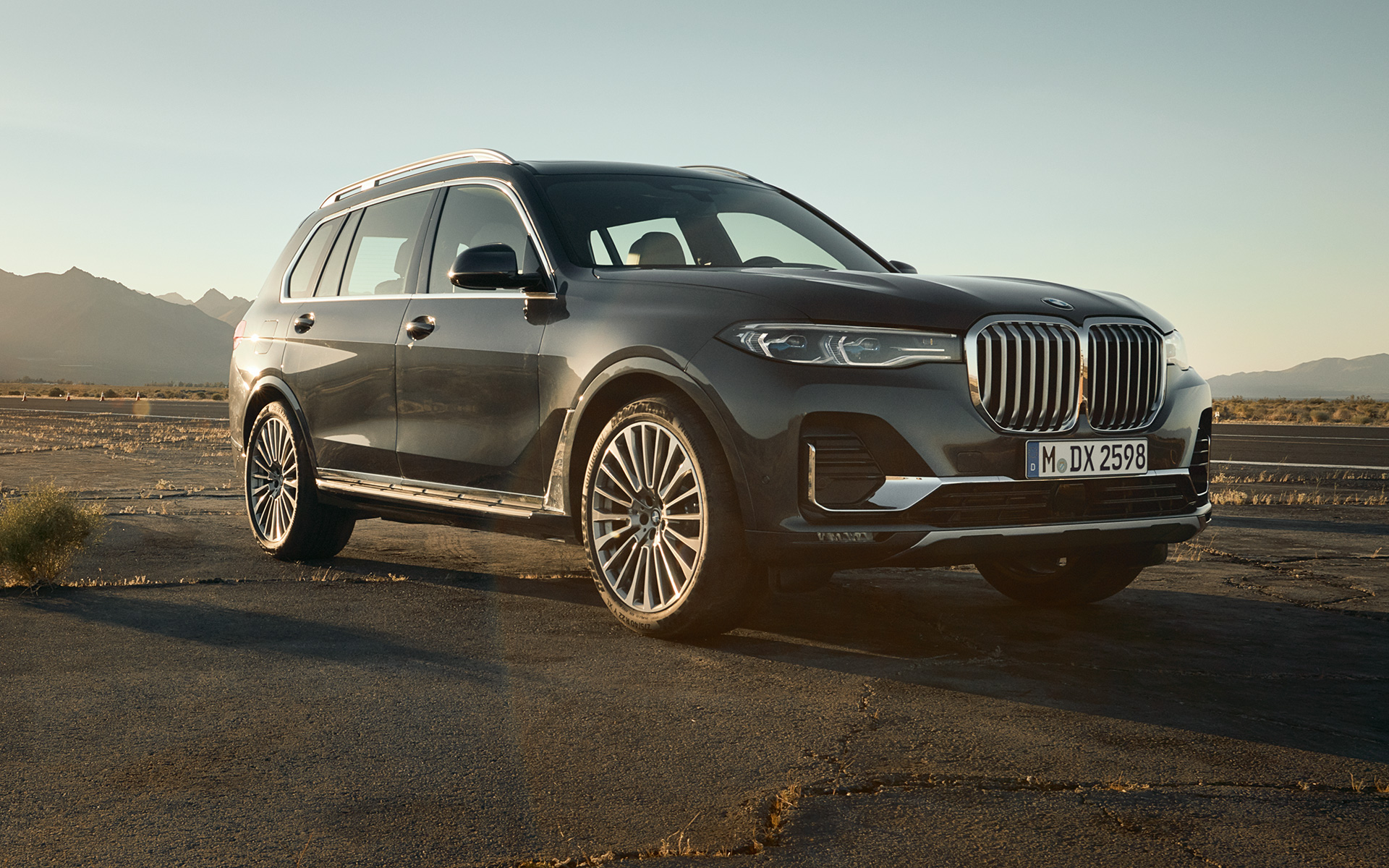 BMW X7 com Executive Drive Pro, G07, 2019, perspetiva traseira a três quartos BMW X7 com Executive Drive Pro, G07, 2019, perspetiva traseira a três quartos