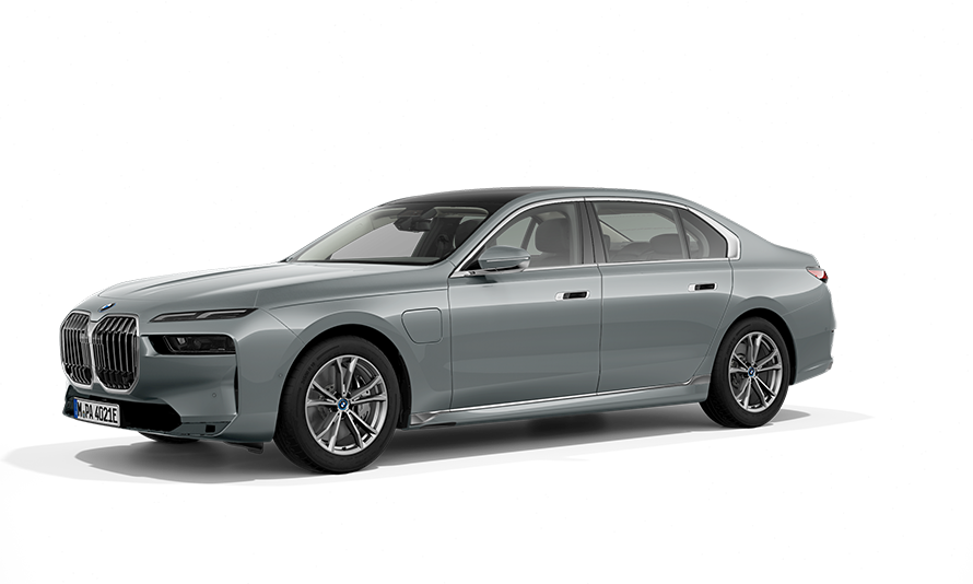 BMW 750e xDrive PHEV, perspetiva dianteira a três quartos BMW 750e xDrive PHEV, perspetiva dianteira a três quartos