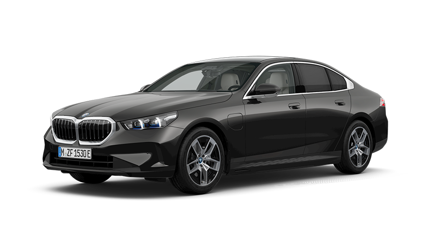 BMW Série 5 Berlina, G60, PHEV, perspetiva dianteira a 3/4, parado