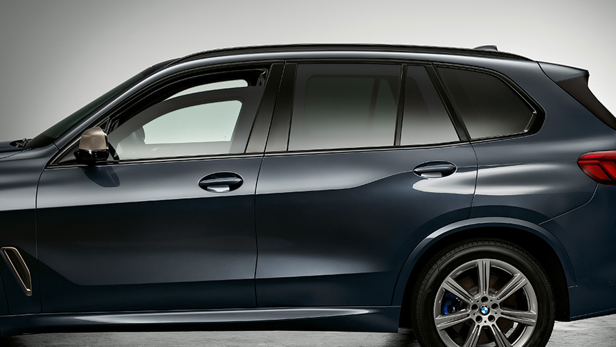 Viaturas blindadas BMW, discrição e anonimato das medidas de segurança, perspetiva lateral Viaturas blindadas BMW, discrição e anonimato das medidas de segurança, perspetiva lateral