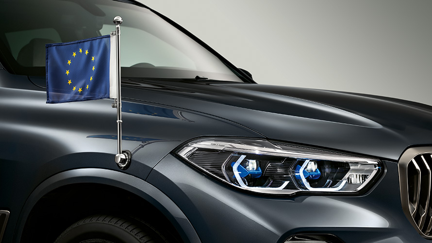 Viaturas blindadas BMW, equipamento adicional, exterior com bandeira do país Viaturas blindadas BMW, equipamento adicional, exterior com bandeira do país