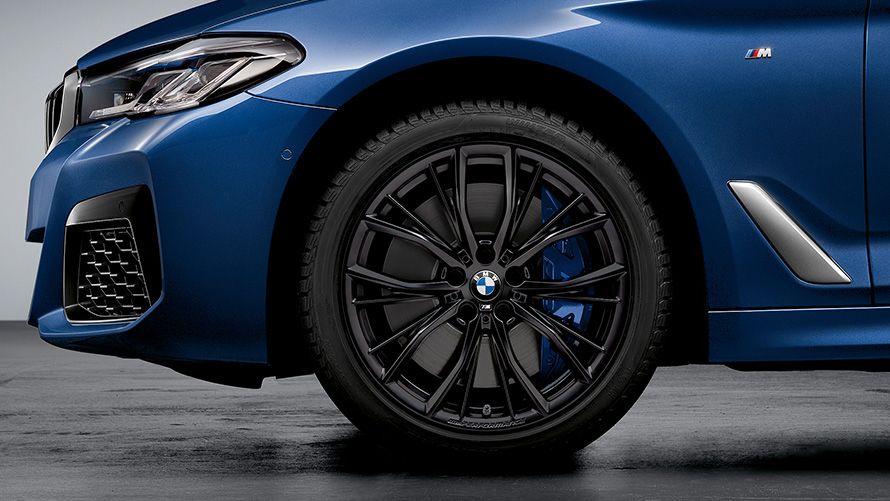 Jantes de liga leve BMW M Performance 786 M de raios duplos de 19" Jantes de liga leve BMW M Performance 786 M de raios duplos de 19", forjadas, em preto Jet mate, conjunto de rodas completas de inverno
