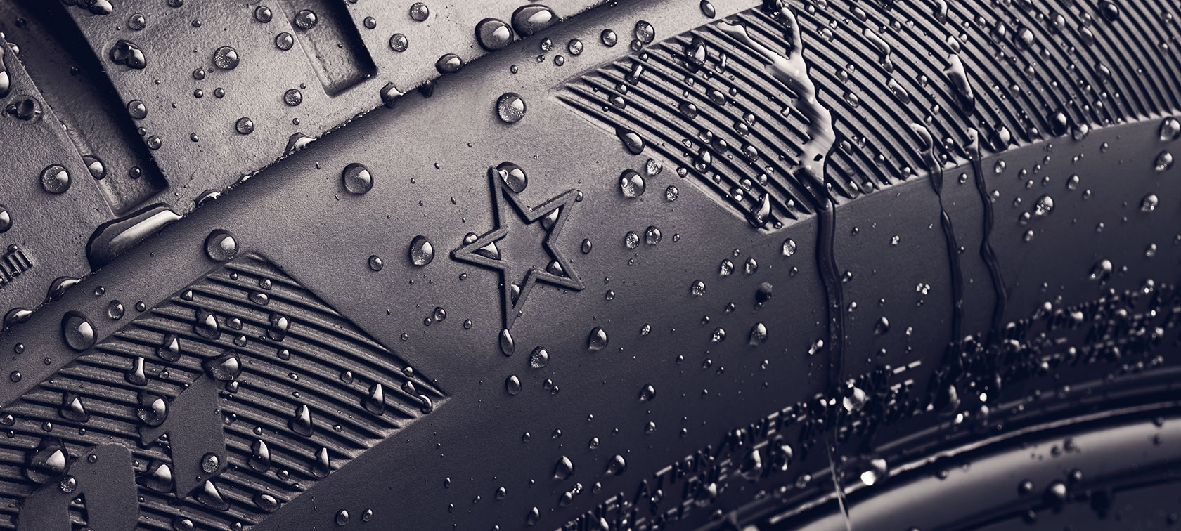 Grande plano do pneu BMW com estrela