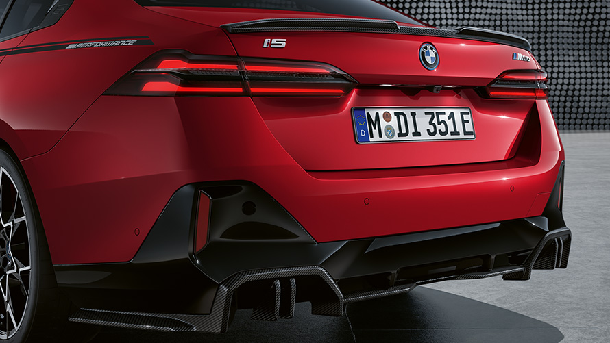 Acessórios BMW M Performance BMW i5 Difusor traseiro M Performance em aramida Acessórios BMW M Performance BMW i5 de 2023 Difusor traseiro M Performance em aramida