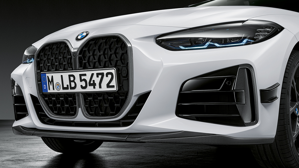 Avental dianteiro BMW M Performance em fibra de carbono, BMW Série 4 Coupé, G22 Avental dianteiro BMW M Performance em fibra de carbono, BMW Série 4 Coupé, G22, perspetiva em pormenor