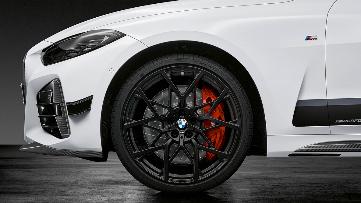 Jantes de liga leve BMW M Performance 795 M de raios em Y de 20" em preto Jet mate, forjadas, BMW Série 4 Coupé, G22 Jantes de liga leve BMW M Performance 795 M de raios em Y de 20" em preto Jet mate, forjadas, BMW Série 4 Coupé, G22, vista em pormenor
