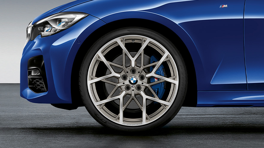 BMW M Performance 795 M de raios em Y BMW M Performance 795 M de raios em Y, pneus de verão BMW